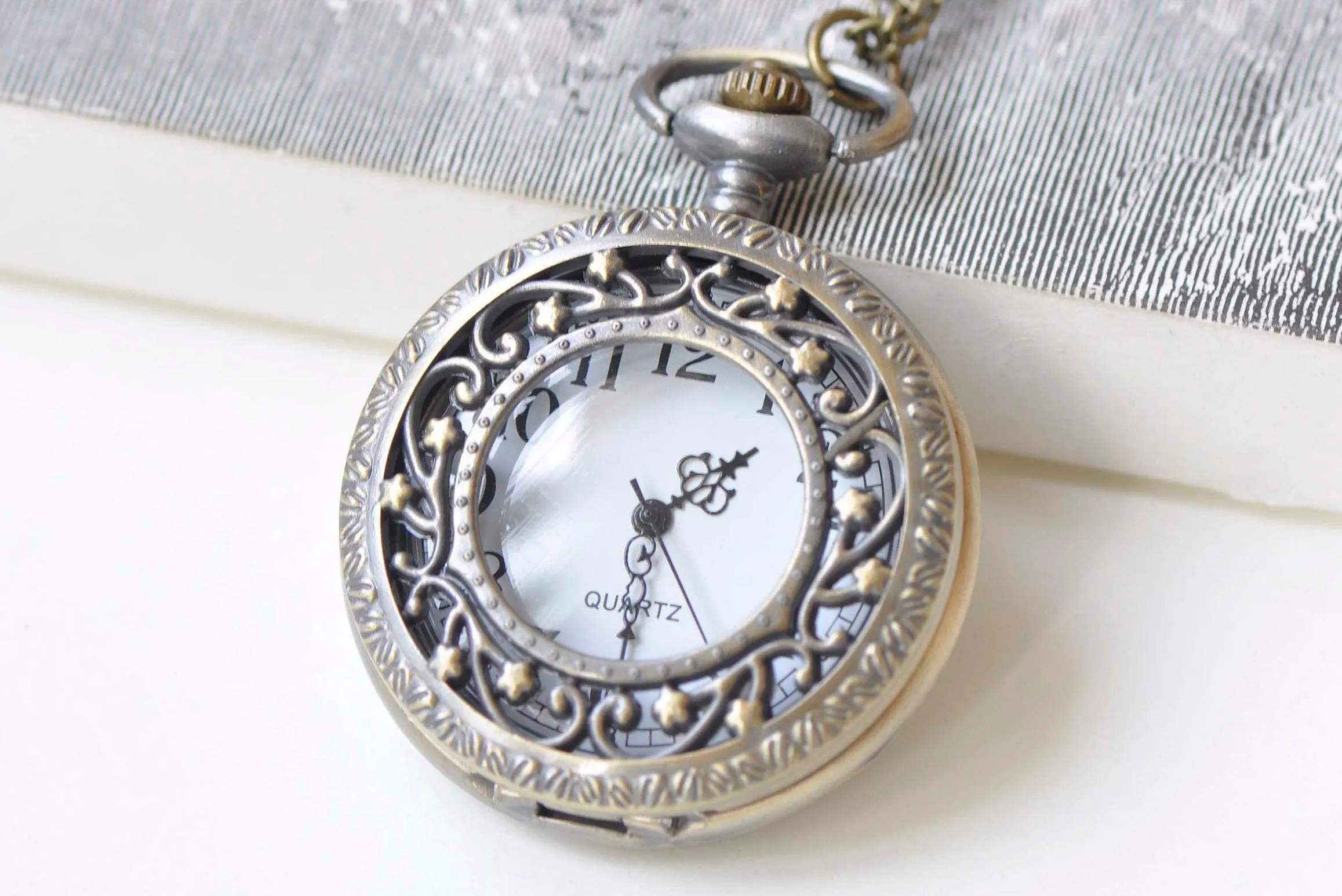 Antique Bronze Large Flower Leaf Pocket Watch Necklace Set of 1 A2381