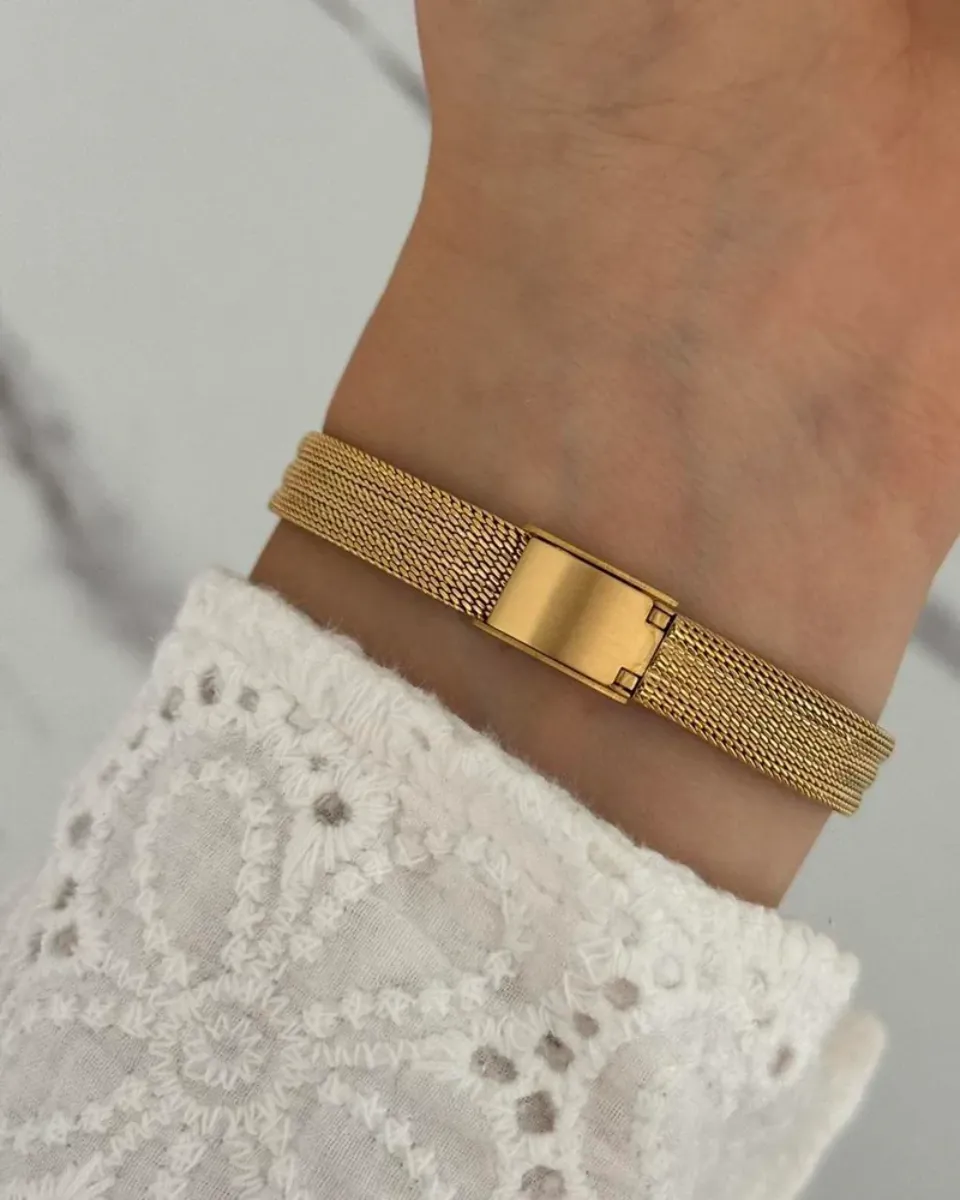 Gigi – Gold-plated mesh band – Vintage watch