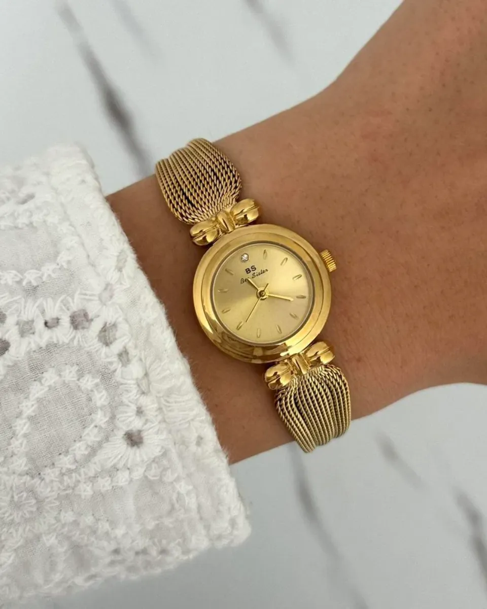 Gigi – Gold-plated mesh band – Vintage watch