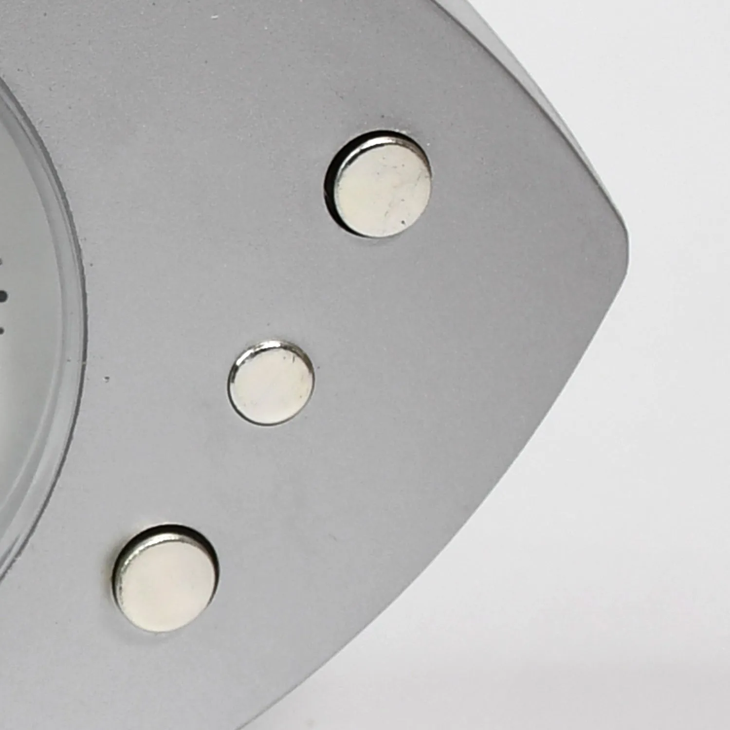 Modern Desk Clock Featuring Time