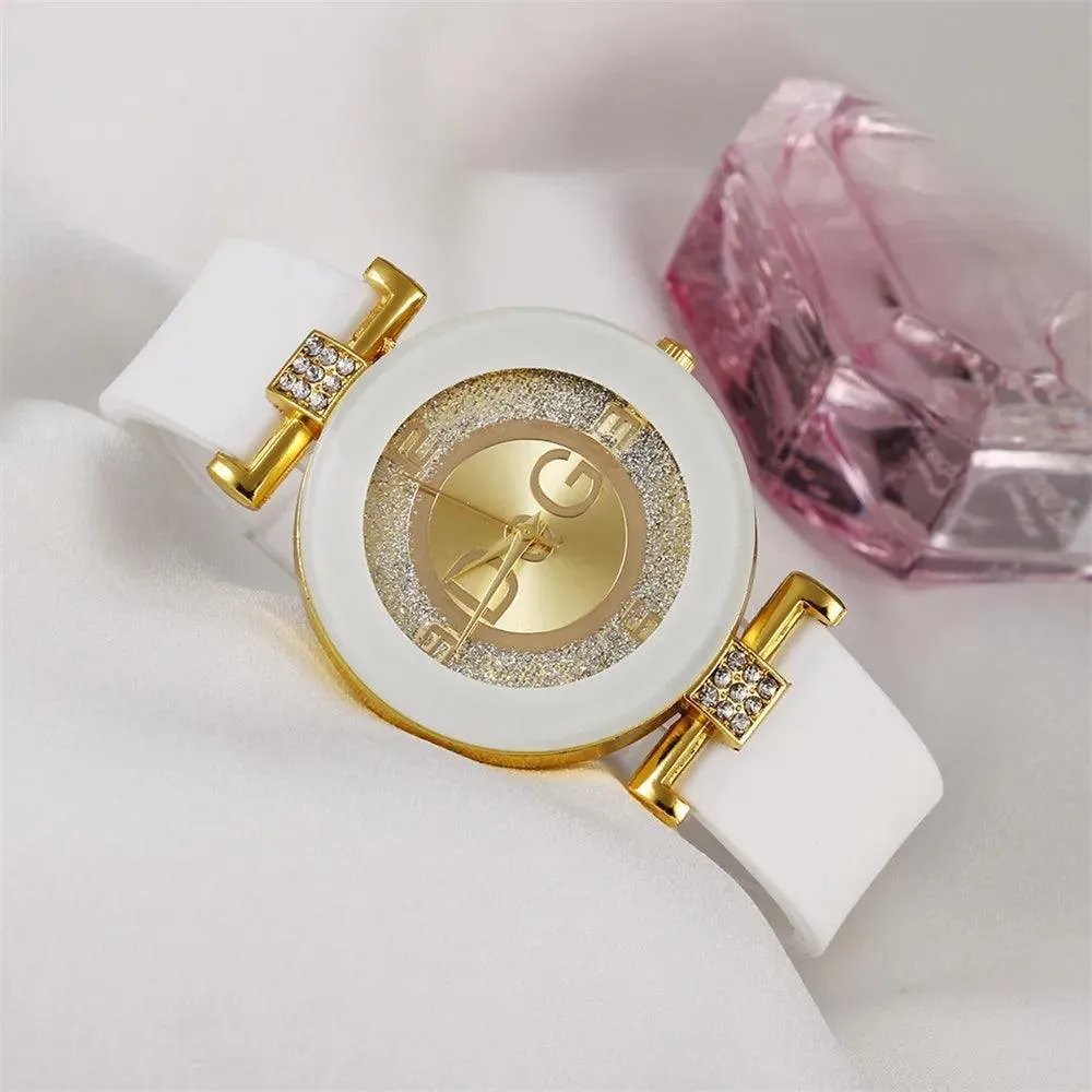 Women's Rhinestone Quartz Watch: Chic Timepiece for Stylish Ladies