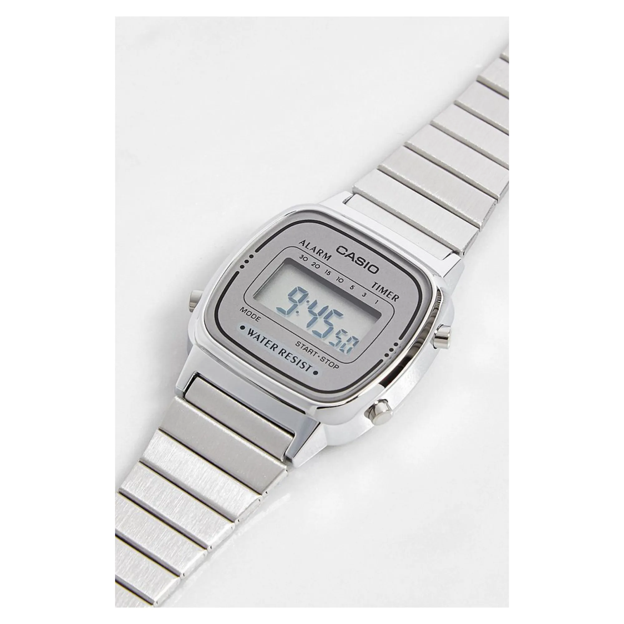 WW1366 Casio Vintage Digital Ladies Chain Watch LA670WA-7DF